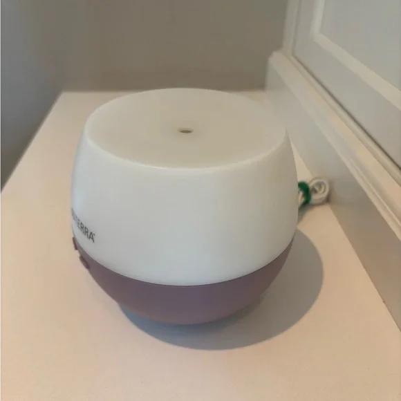 doTERRA Essential Oil Diffuser - Picture 5 of 5